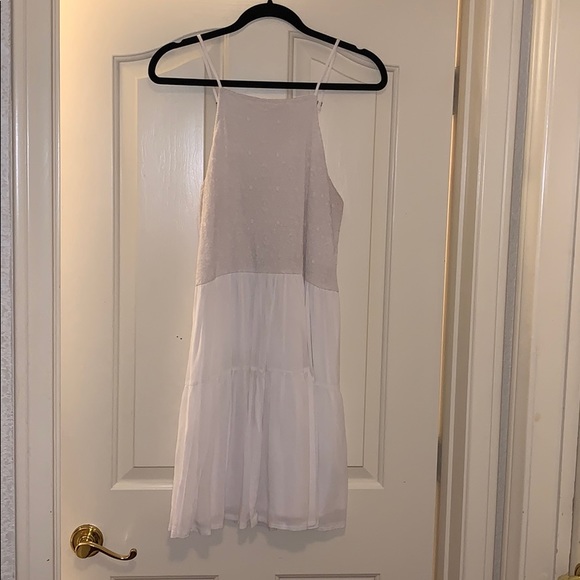 White Abercrombie boho dress w/ halter neckline - Picture 2 of 7